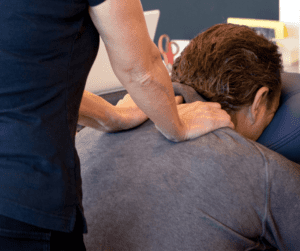 Stoelmassage bij jou op kantoor